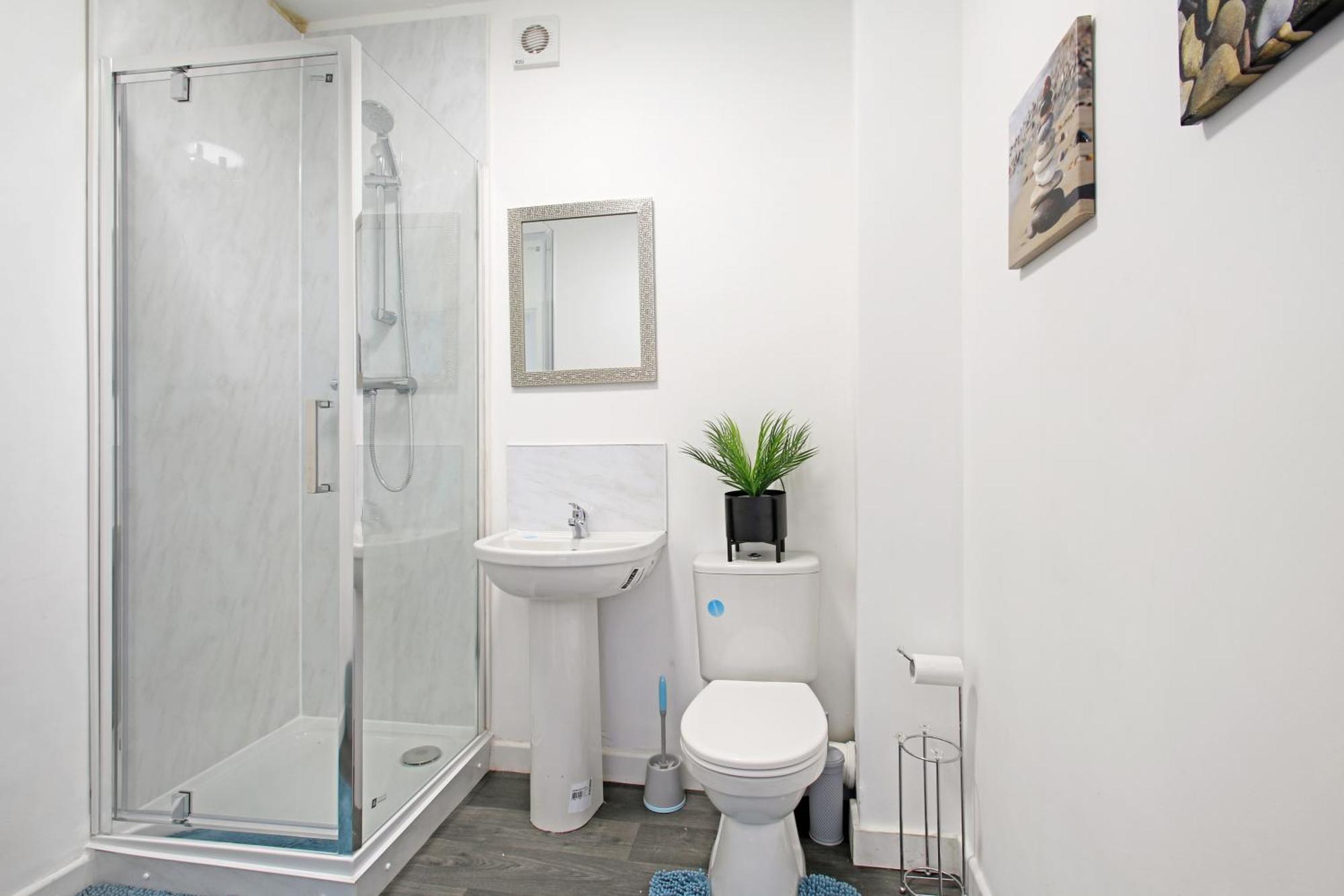 Home In Woodhouse, Leeds,Free 4 Car Parking,Free Wifi Exterior foto