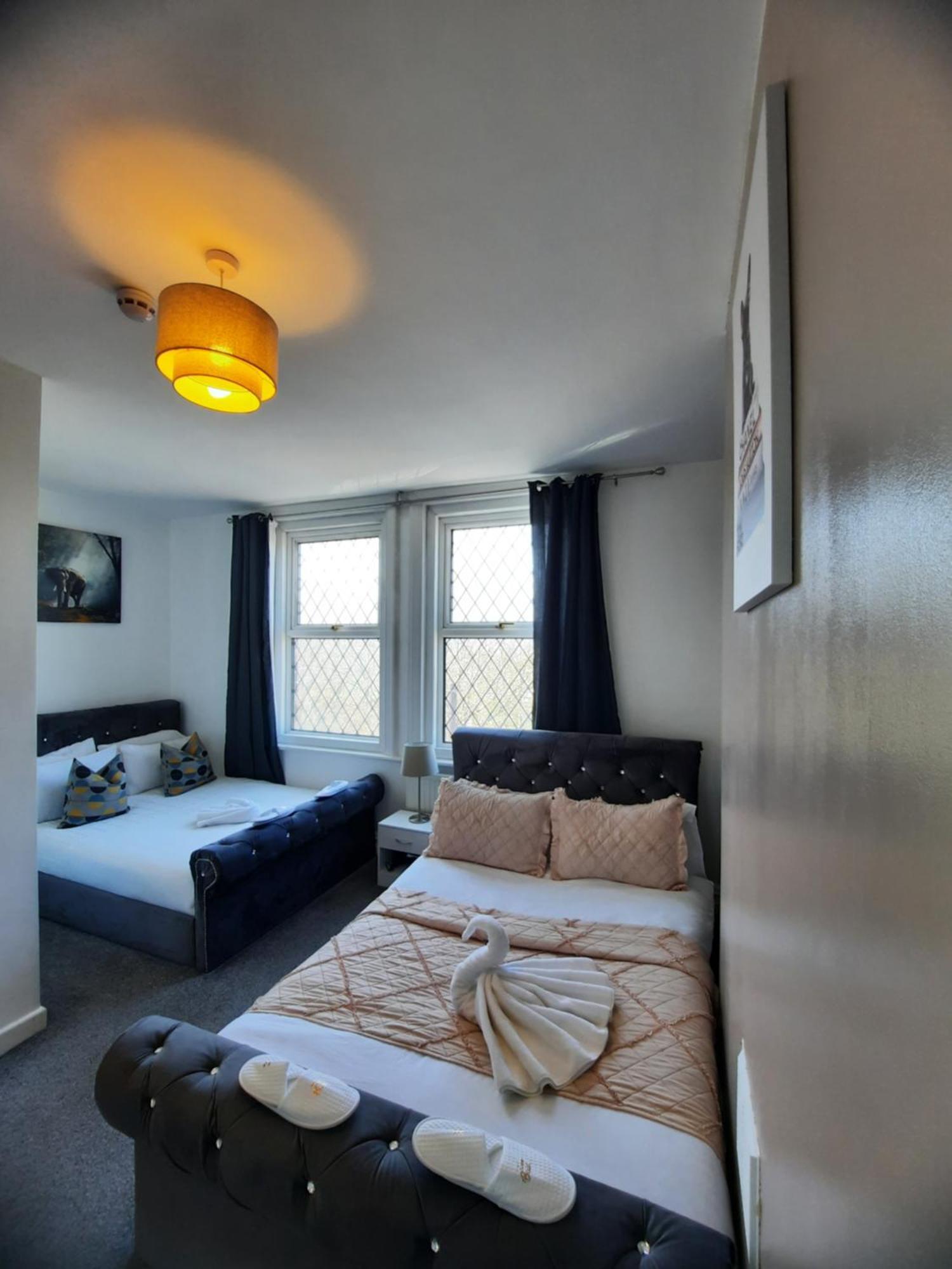 Home In Woodhouse, Leeds,Free 4 Car Parking,Free Wifi Exterior foto